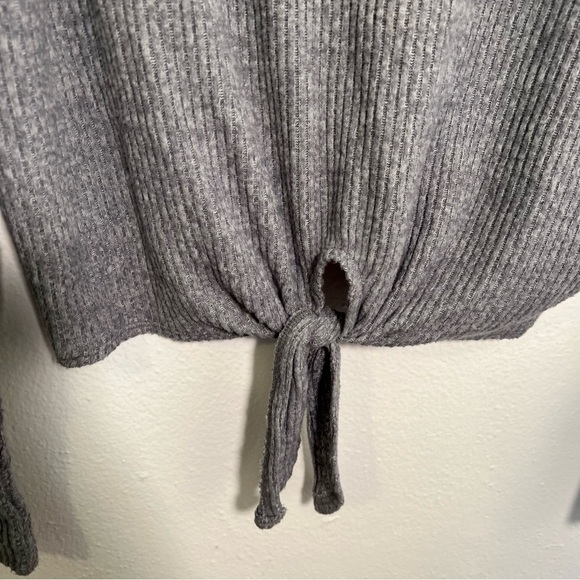 Abercrombie & Fitch Ribbed Tie Front Top Gray - Picture 7 of 14